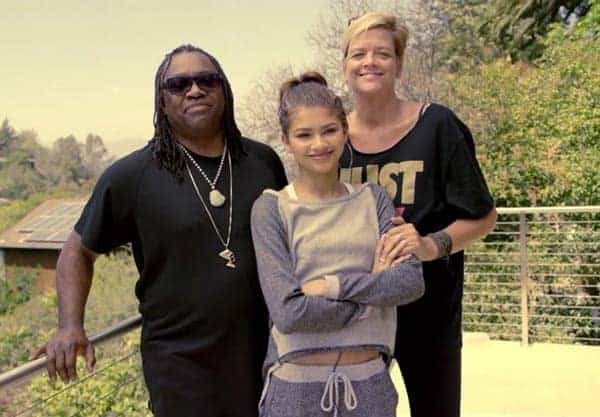 Zendaya with her mother Claire Stoermer and father Kazembe Ajamu Coleman(parents)