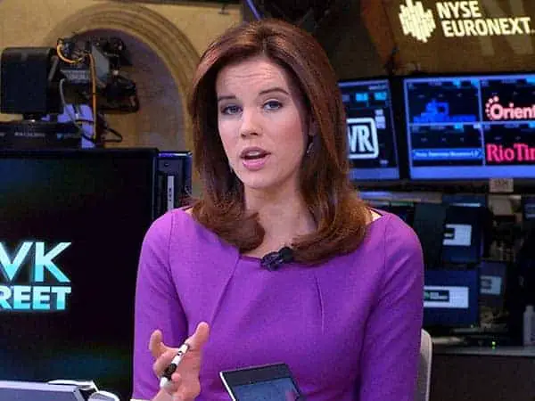 Beautiful picture of CNBC host Kelly Evans