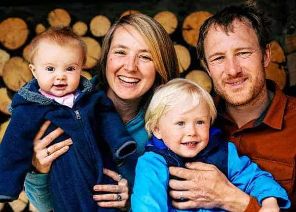 Beautiful family picture of Eve Kilcher with her husband Eivin Kilcher, son and daughter