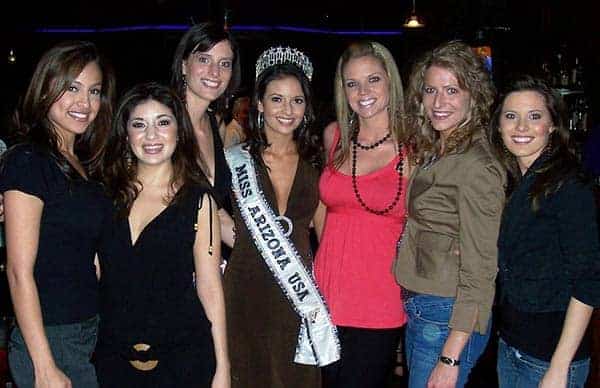 Beautiful Ladies: Vanessa Ramirez with contestants in Miss Arizona USA 2006