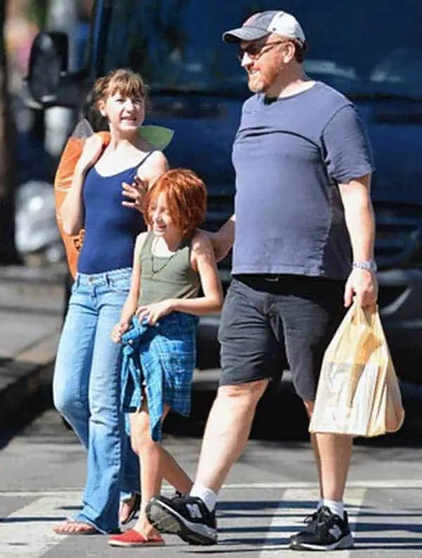 Louis CK With His Two Daughters Mary Louise & Kitty Szekely