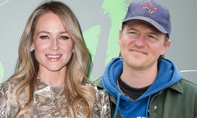 Jewel and her brother Atz Lee Kilcher