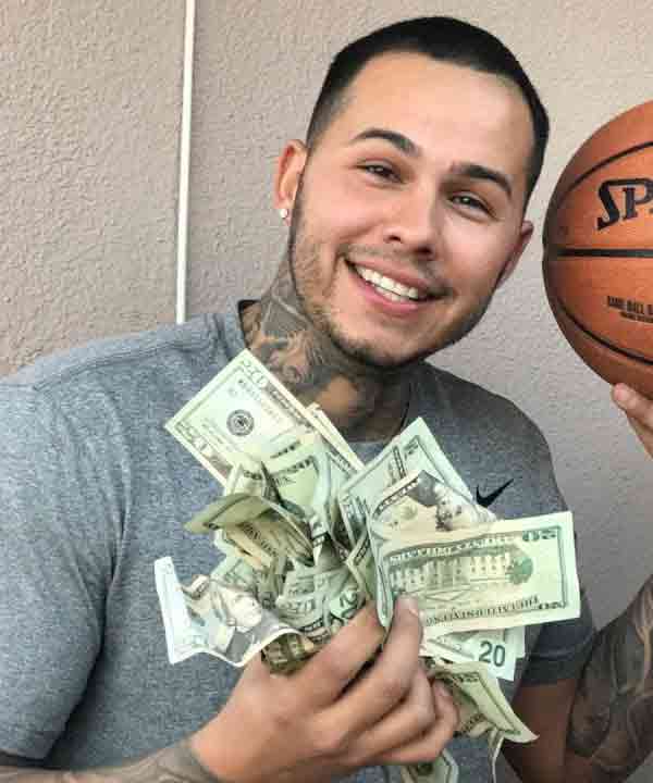 Derek Deso wiki bio age net worth salary income source