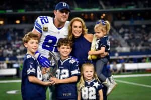Image of Jason Witten with his wife and kids