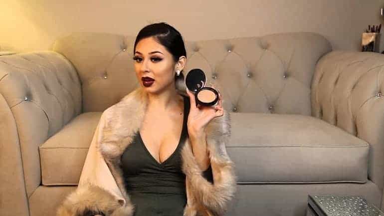 Image of Who is Jen_ny69 Husband? Know her Net worth.