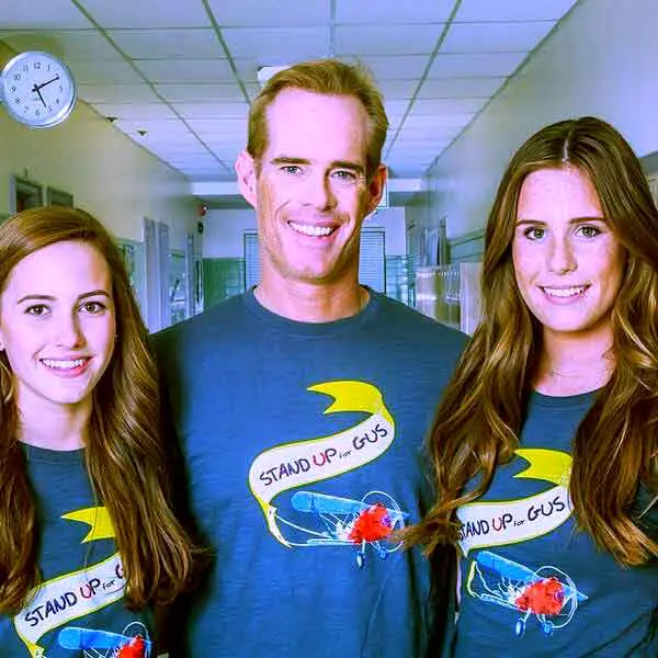 Image of Joe Buck with his two daughters Trudy Buck and Natalie Buck
