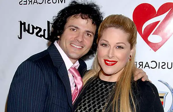 Image of Carine Wilson with her husband Rob Bonfiglio