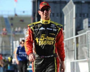 Image of Clint Bowyer: Net worth, Salary, Wife, Age, Wiki-Bio