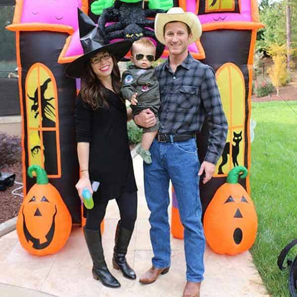 Image of Kasey Kahne with his girlfriend Samantha Sheets and son Tanner Lee Kahne