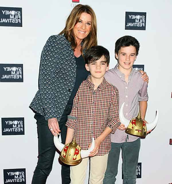 Image of Kylie Gillies with her kids Archie and Gus Gillies.