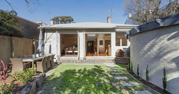 Image of Television Presenter, Leigh Sales house at Glebe