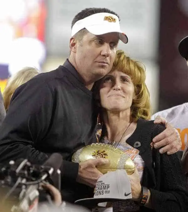 Image of Mike Gundy with his wife Kristen Gundy