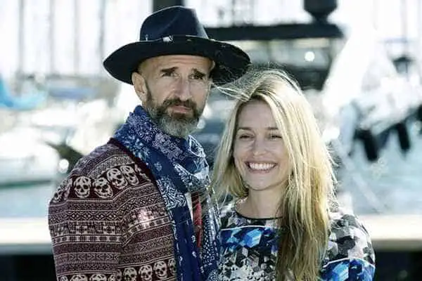 Image of Piper Perabo with her husband Stephen Kay