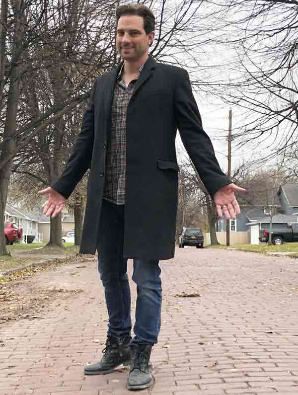 Image of Businessperson, Scott McGillivray height is 6 feet