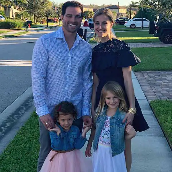 Image of Scott McGillivray with his wife Sabrina McGillivray and with their kids