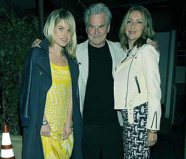 Image of Alice Eve with her father (Trevor Eve) and mother (Sharon Maughan)