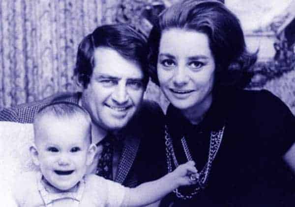 Ìmage of Barbara Walters with her husband Lee Gurber and with her daughter Jacqueline Dena Guber