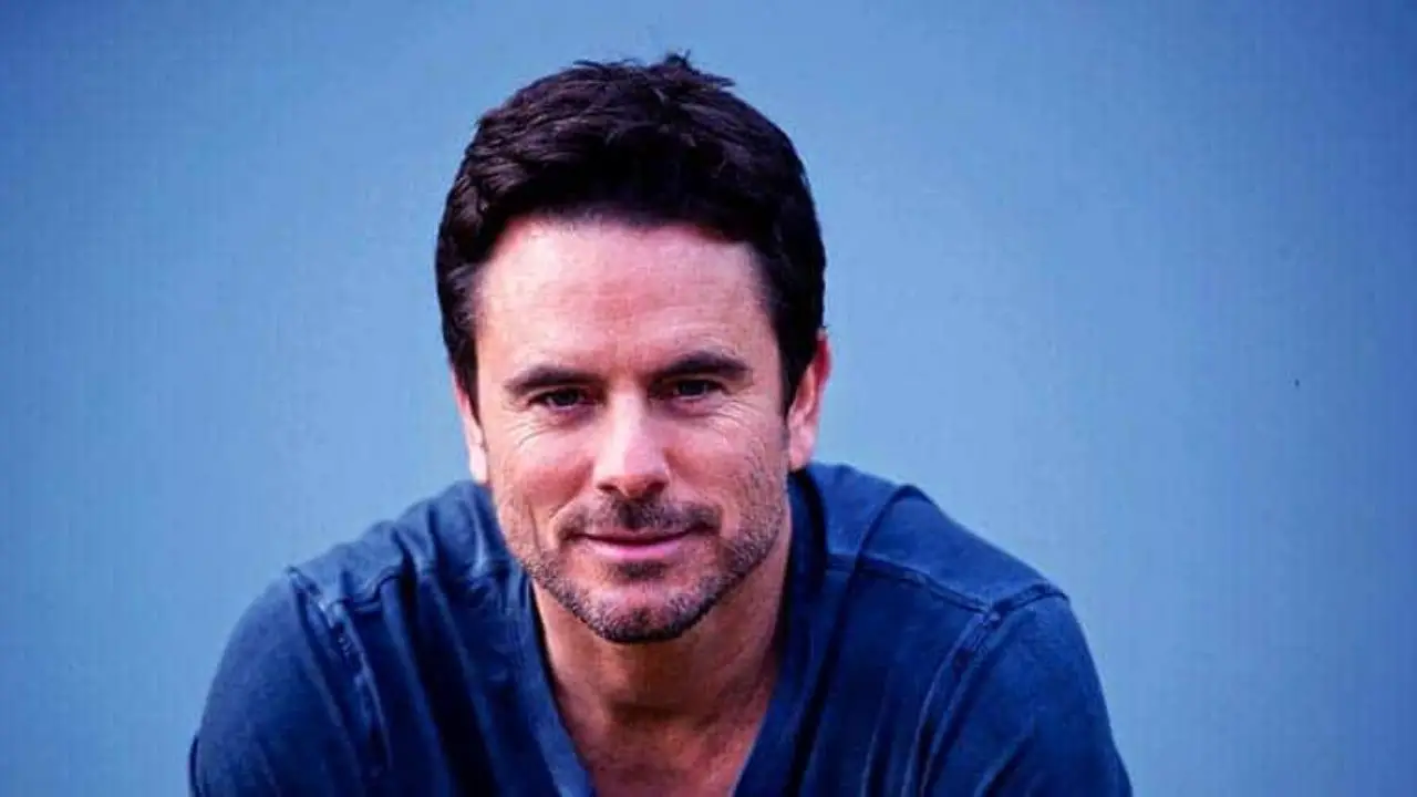 Charles Esten Net Worth Meet His Wife Patty Hanson Celebritydig