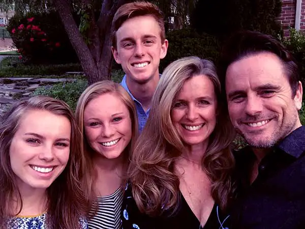 Image of Charles Esten with his wife Patty Hanson and with their kids