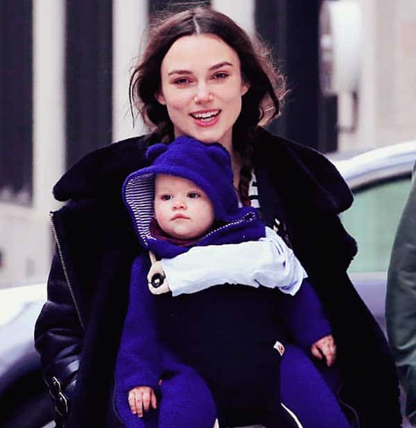 Image of Keira Knightley with her daughter Edie,