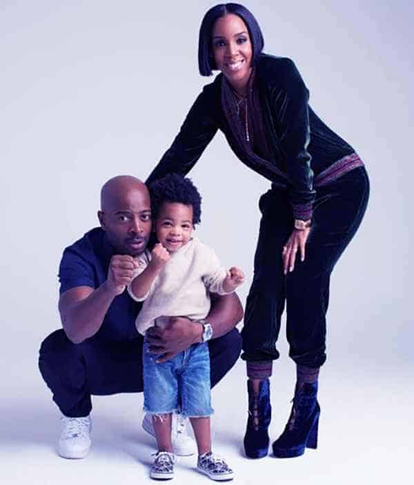 Image of Kelly Rowland with her husband Tim Witherspoon and with her kid