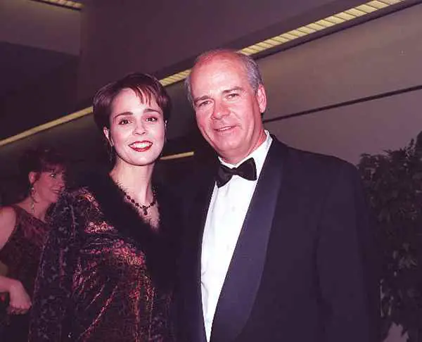 Image of Peter Mansbridge with his wife Cynthia Dale