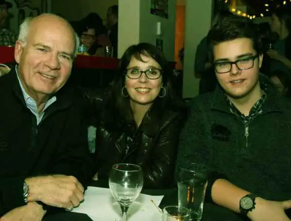 Image of Peter Mansbridge with his wife and son William