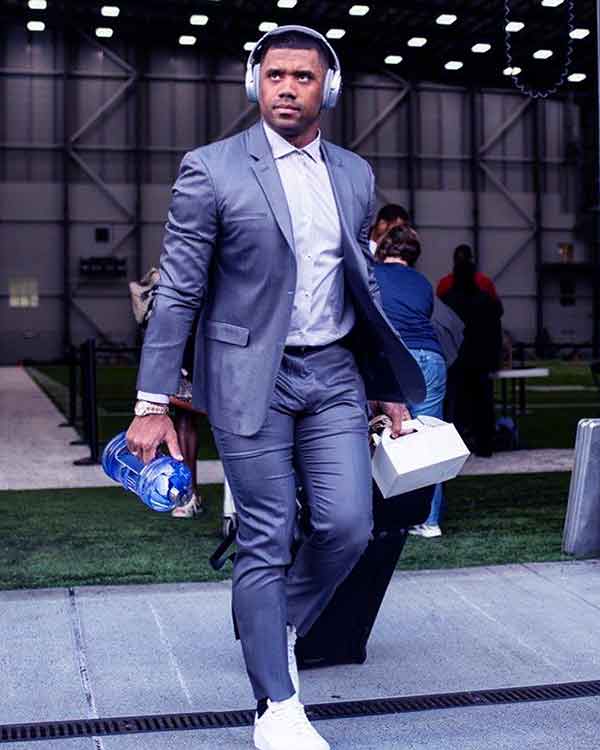 Image of Russell Wilson height is 5 feet 11 inches