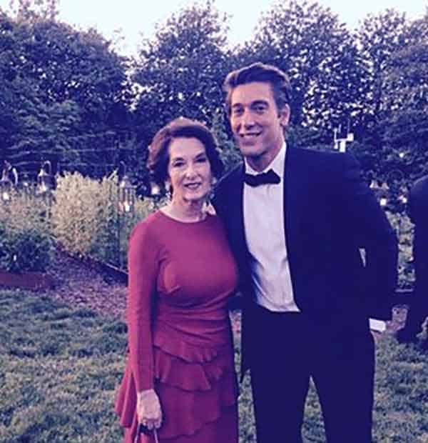 Image of David Muir with his mom Pat Mills.