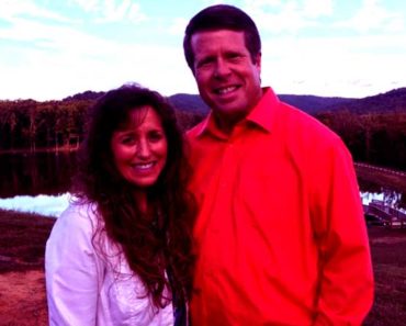 Image of Jim Bob and Michelle Duggar Net Worth.