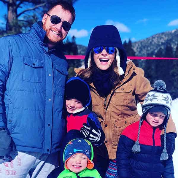 Image of Lindsey Bennett with her husband Eric Bennett and with their kids