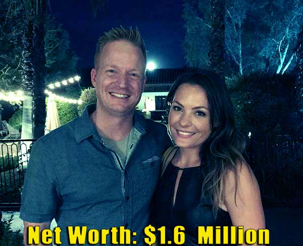 Image of Desert Flippers cast Lindsey Bennett and Eric Bennett net worth is $1.6 million