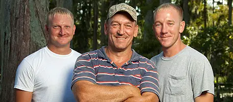  Image of swamp People cast