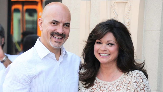 Image of Tom Vitale with his wife Valerie Bertinelli