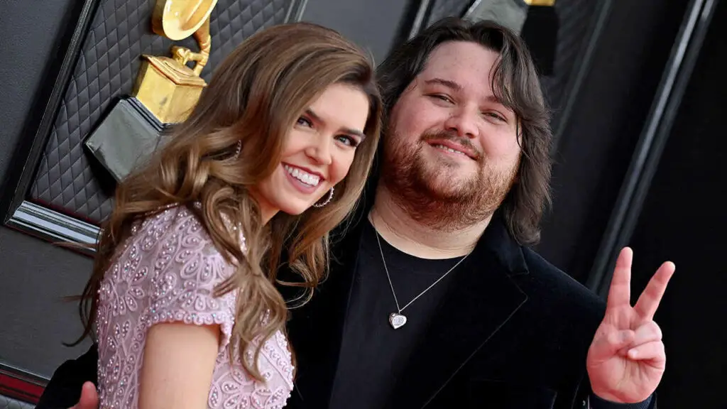 Image of Wolfgang Van Halen with his girlfriend Andraia Allsop 