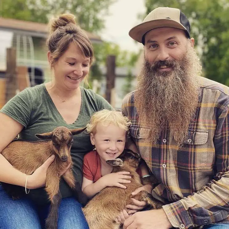 Image of Matt with his wife Raney Katie Raney and son 