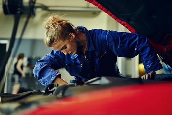 Image of a talented female mechanic