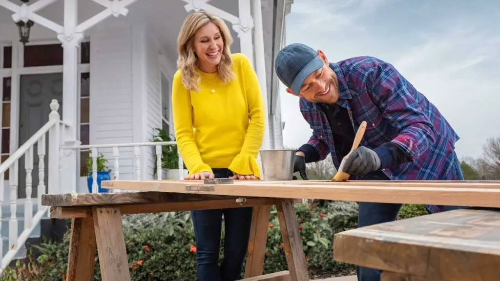 Image of Dave and jenny marrs working together