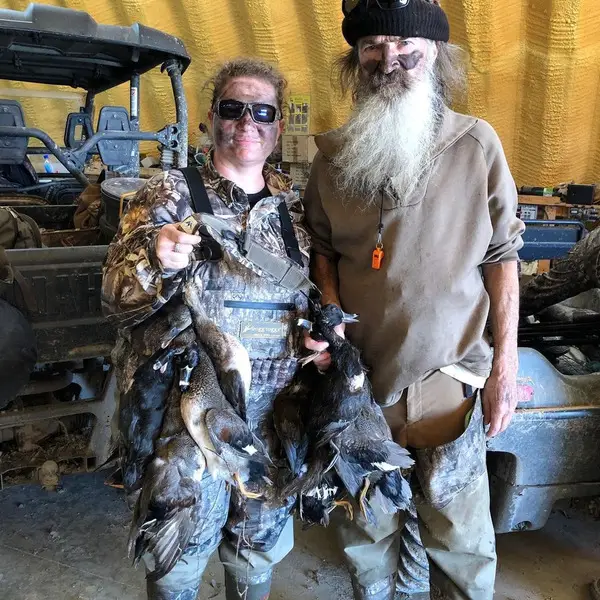 Image of phil robertson with her daughter