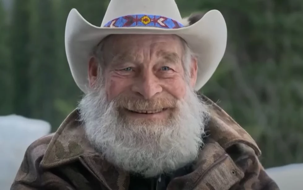 Tom Oar Reports indicate Tom has significantly reduced heavy labor like wood-chopping to focus on his health.